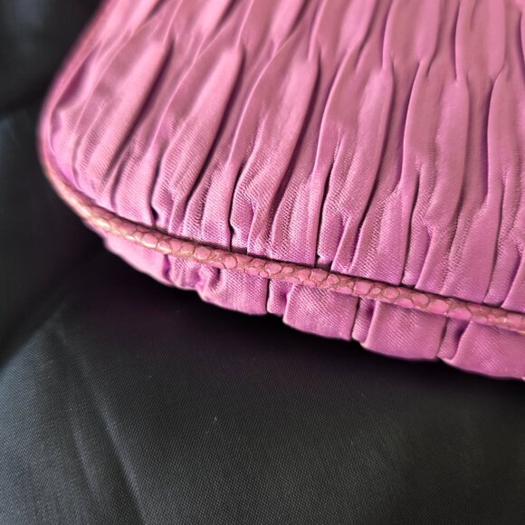 Coach Clutch - Picture 10 of 11